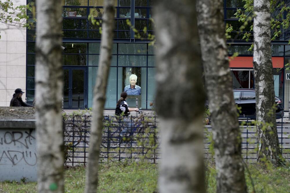 Bild von der Seite „Memories, Ausstellung im Willy-Brandt-Haus Berlin“